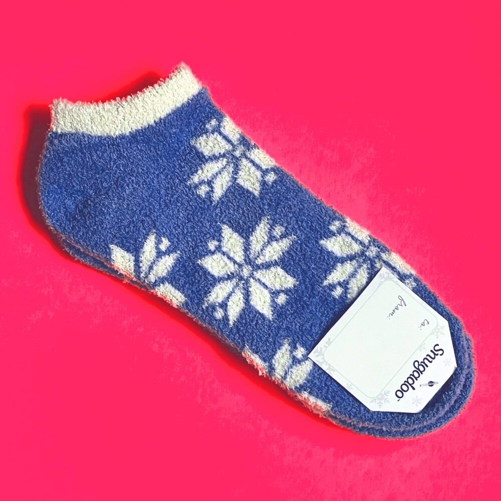 Fuzzy Snowflake Footie Slipper Socks - Picture 4 of 5